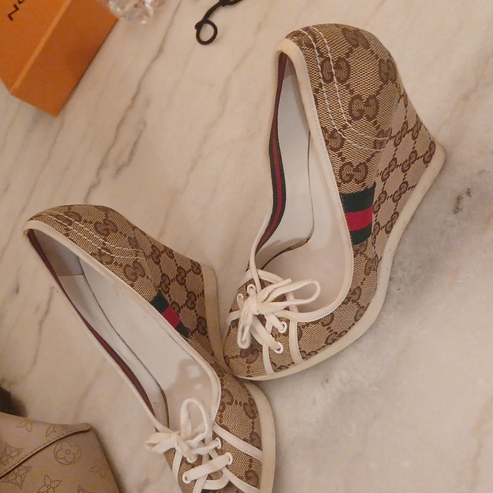 Adorable Gucci shoes